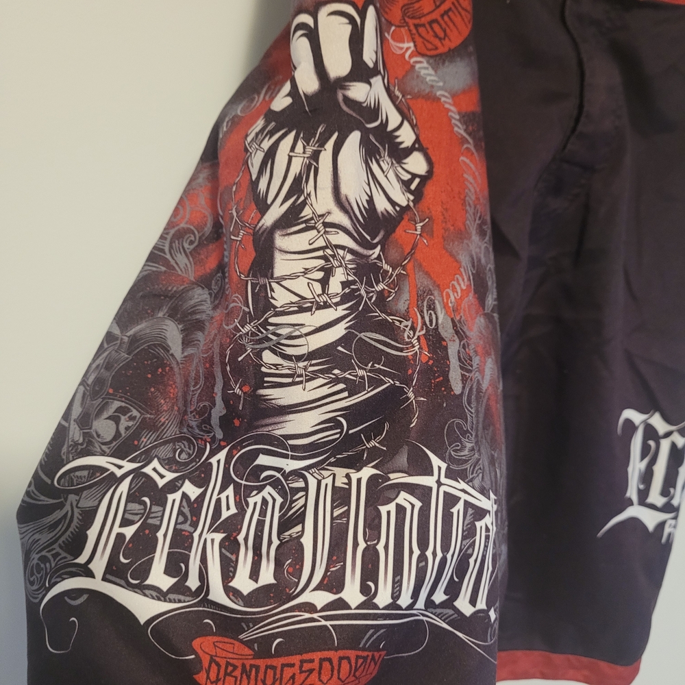 Ecko Unltd MMA Board Shorts Black Red Graphic Fight Shorts Size 30 - Picture 3 of 7